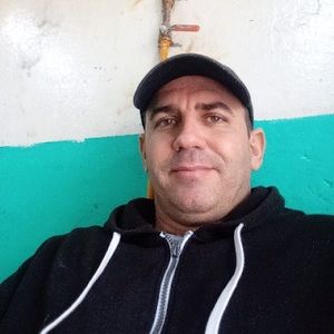 Meet your Posher, Yainier